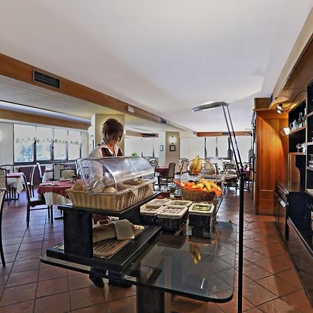 Hotel Santa Caterina Santa Caterina Valfurva Eksteriør billede