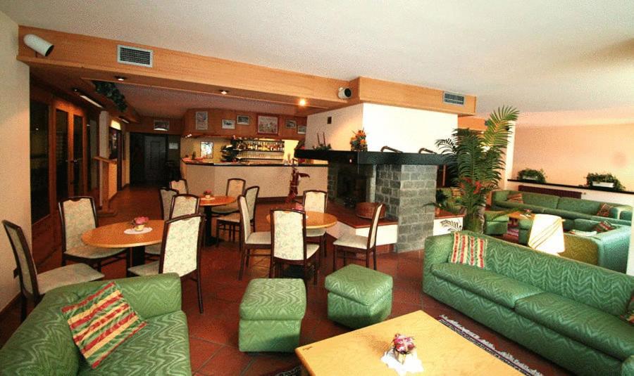 Hotel Santa Caterina Santa Caterina Valfurva Eksteriør billede