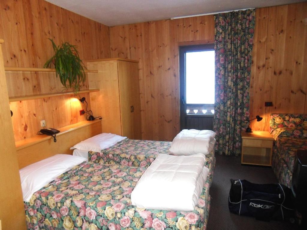 Hotel Santa Caterina Santa Caterina Valfurva Eksteriør billede