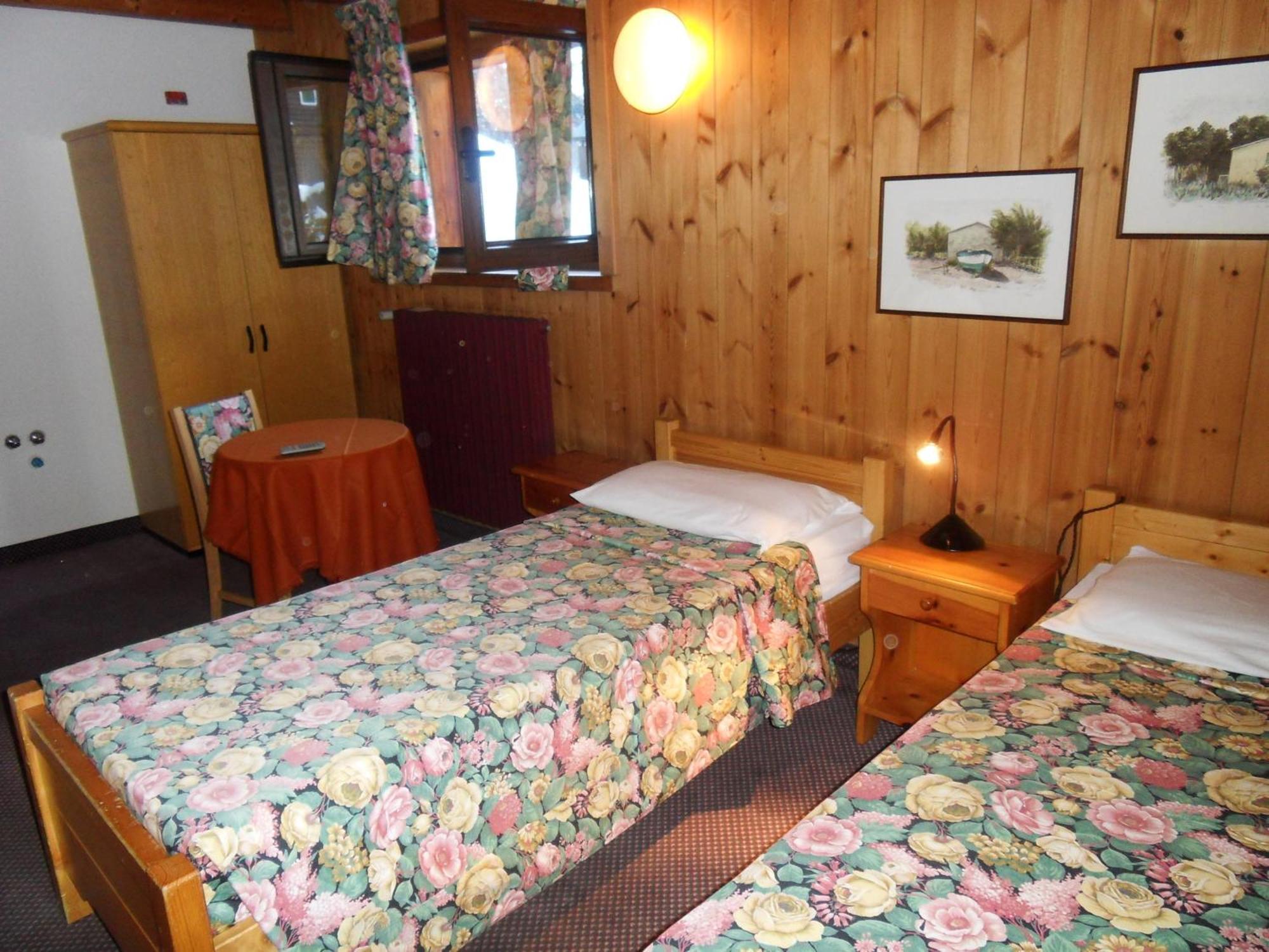 Hotel Santa Caterina Santa Caterina Valfurva Eksteriør billede