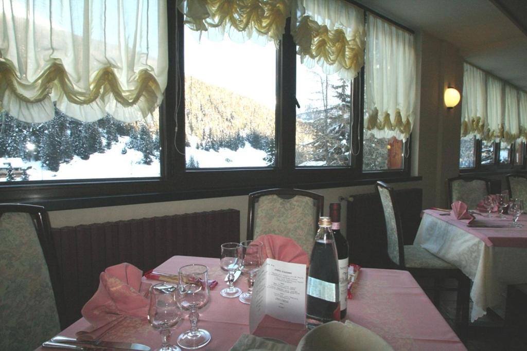 Hotel Santa Caterina Santa Caterina Valfurva Eksteriør billede
