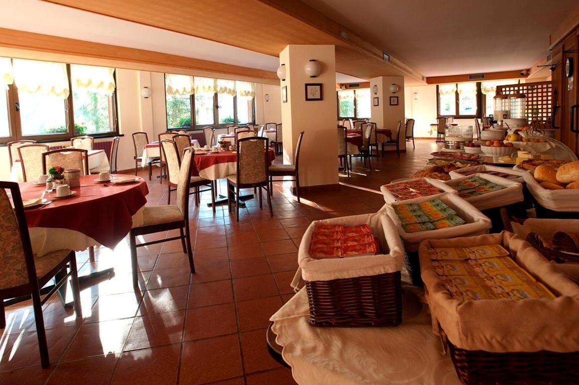 Hotel Santa Caterina Santa Caterina Valfurva Eksteriør billede